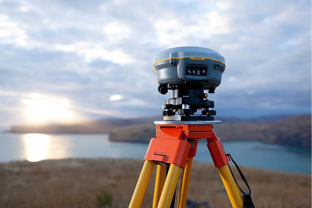 Геодезический GNSS приемник