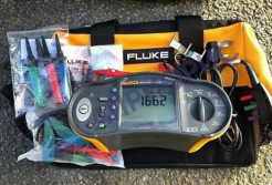 Поверка измерителя параметров электроустановок Fluke 1662